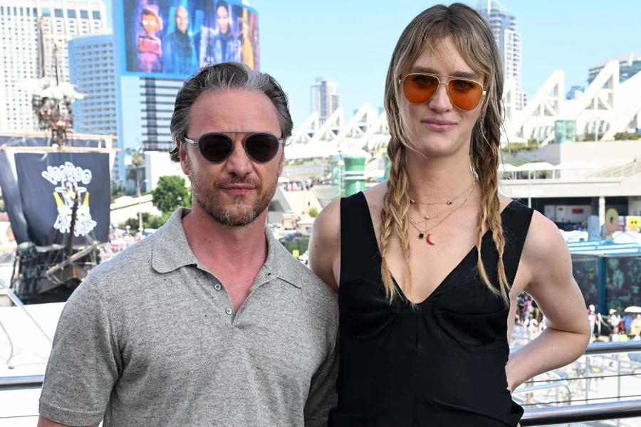 Mackenzie Davis Height