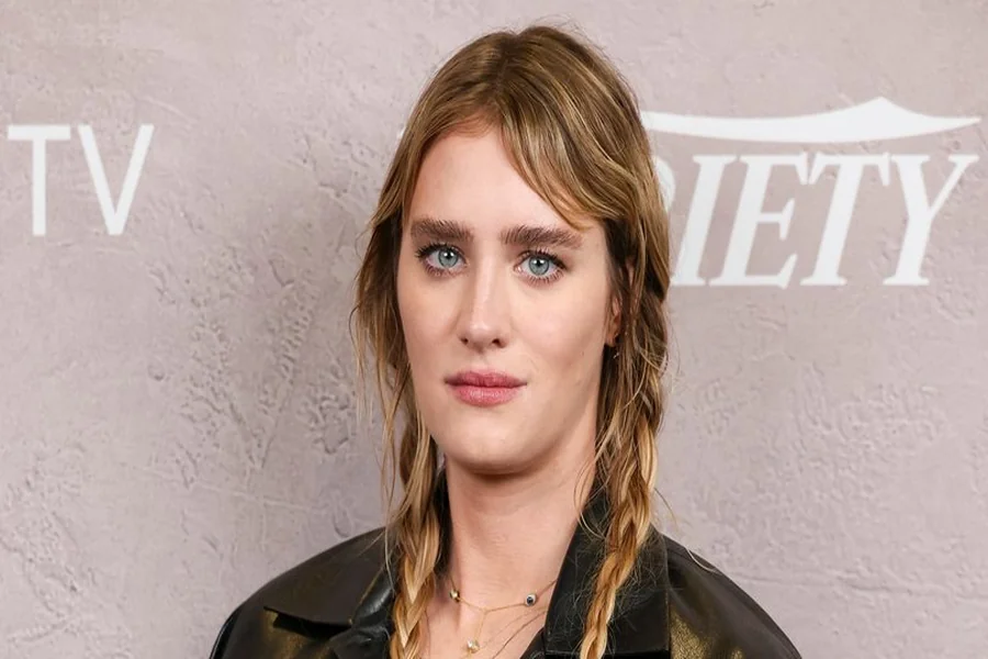 Mackenzie Davis Height