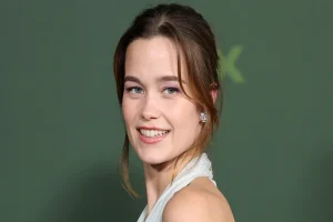 Sarah Catherine Hook Husband and Personal Life Insights