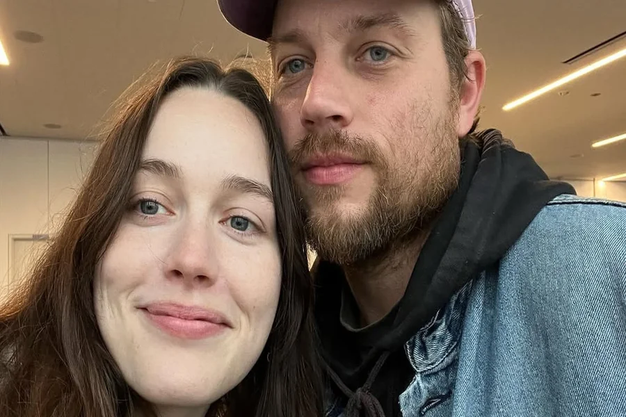 Victoria Pedretti Husband